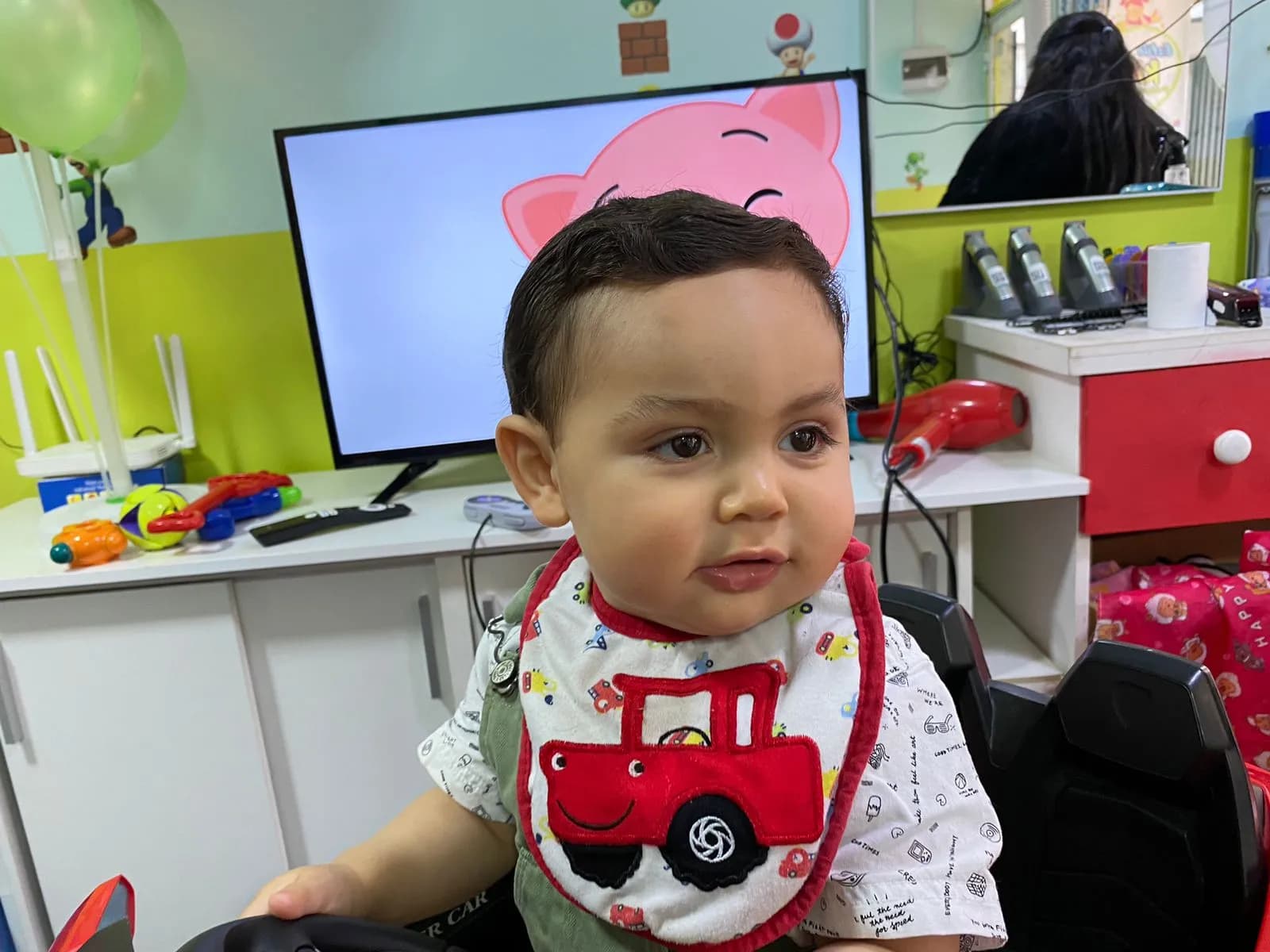 Estilo Kids Providencia - Bebé en peluquería infantil